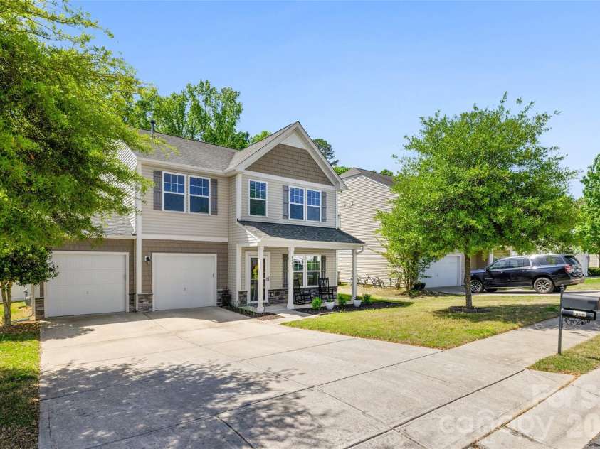 4643 Yarrow Street, Rock Hill, SC 29732.  MLS# CAR4369174, YatesRealty ID 12475. Move-in ready!