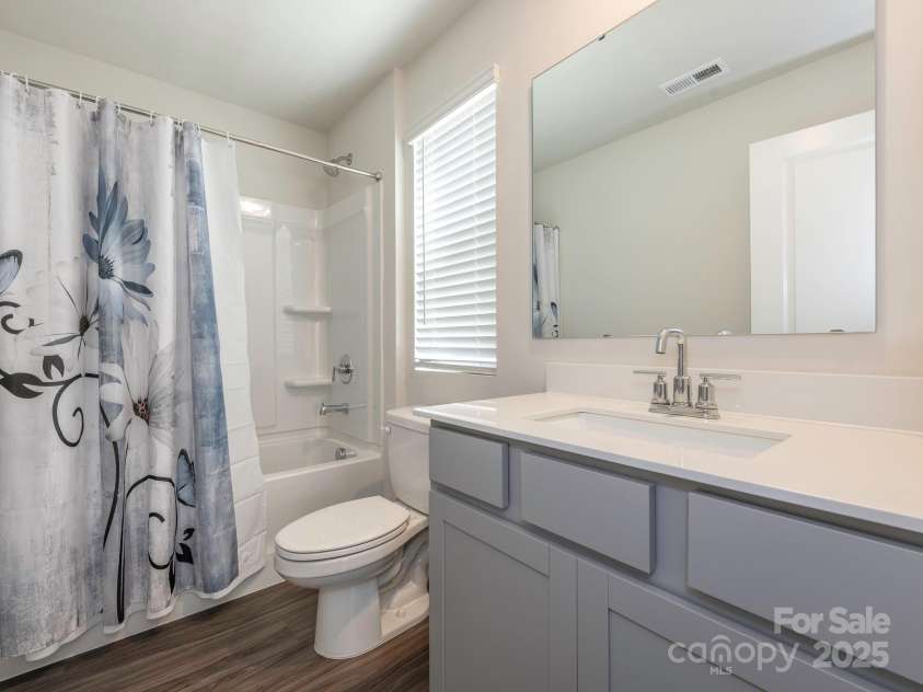 11019 Daisy Court, Charlotte, NC 28262.  MLS# CAR4255718, YatesRealty ID 12476. Bathroom 3