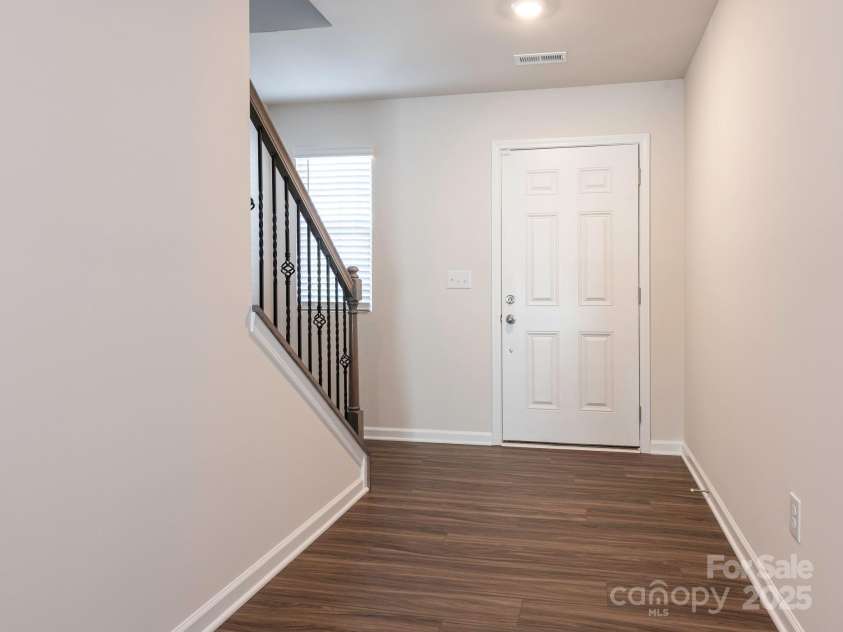 11019 Daisy Court, Charlotte, NC 28262.  MLS# CAR4255718, YatesRealty ID 12476. Entryway