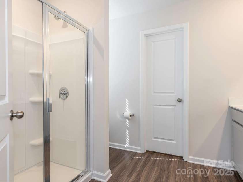 11019 Daisy Court, Charlotte, NC 28262.  MLS# CAR4255718, YatesRealty ID 12476. Primary Bathroom
