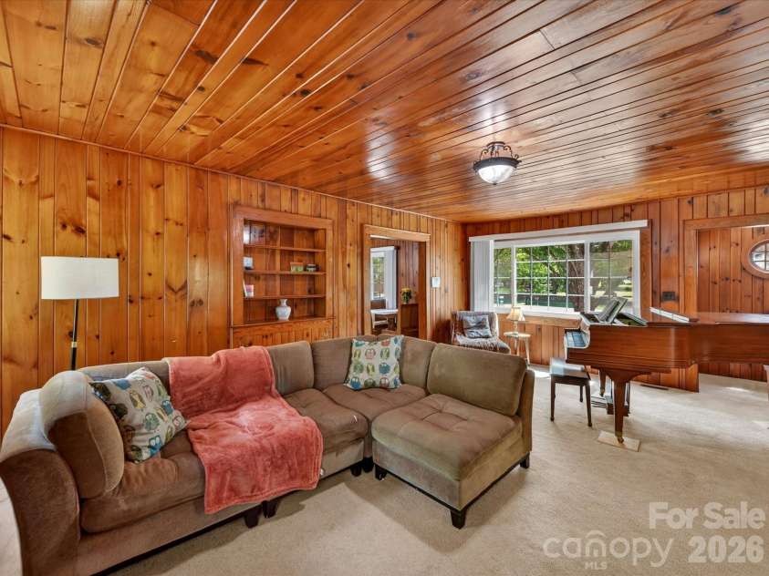 154 Lancaster Street, Chester, SC 29706.  MLS# CAR4370917, YatesRealty ID 12476. 