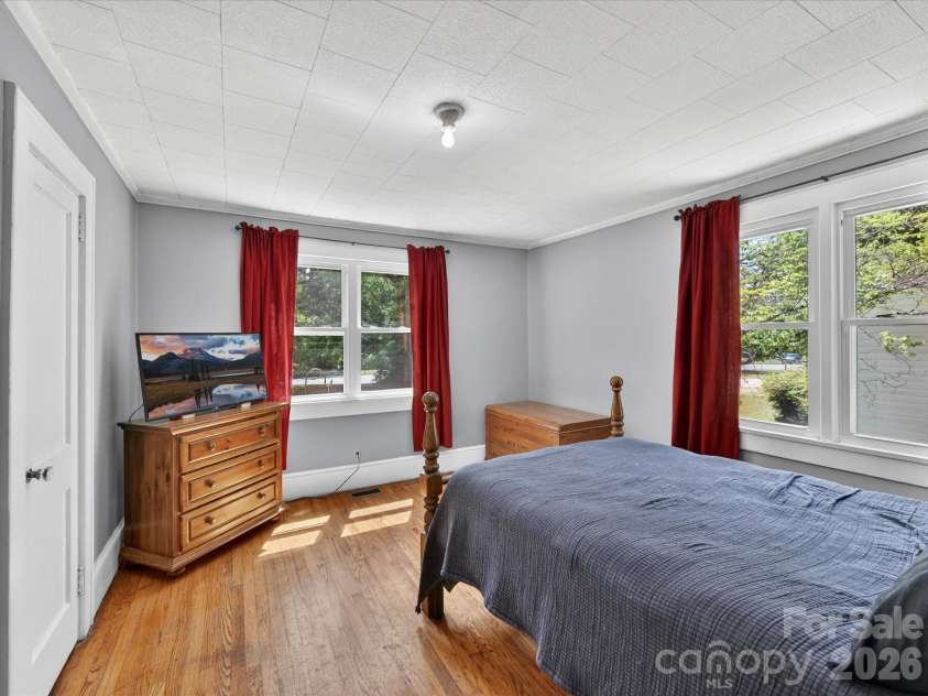 154 Lancaster Street, Chester, SC 29706.  MLS# CAR4370917, YatesRealty ID 12476. 