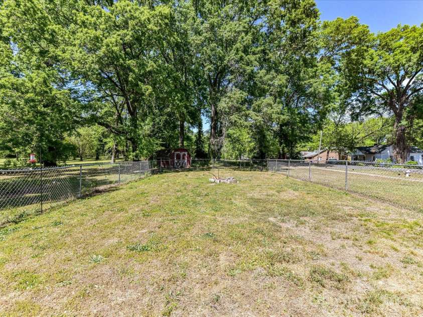 154 Lancaster Street, Chester, SC 29706.  MLS# CAR4370917, YatesRealty ID 12476. 