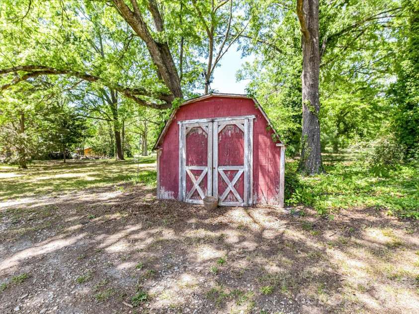154 Lancaster Street, Chester, SC 29706.  MLS# CAR4370917, YatesRealty ID 12476. 