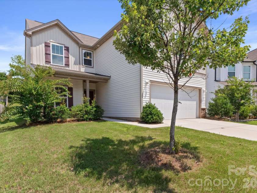127 Buoy Lane, Statesville, NC 28677.  MLS# CAR4369903, YatesRealty ID 12477. 