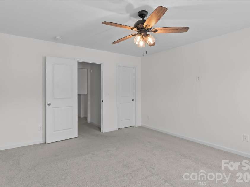 127 Buoy Lane, Statesville, NC 28677.  MLS# CAR4369903, YatesRealty ID 12477. 