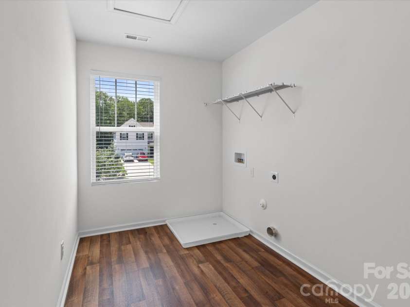 127 Buoy Lane, Statesville, NC 28677.  MLS# CAR4369903, YatesRealty ID 12477. 