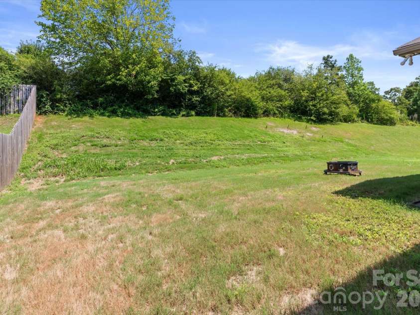 127 Buoy Lane, Statesville, NC 28677.  MLS# CAR4369903, YatesRealty ID 12477. 