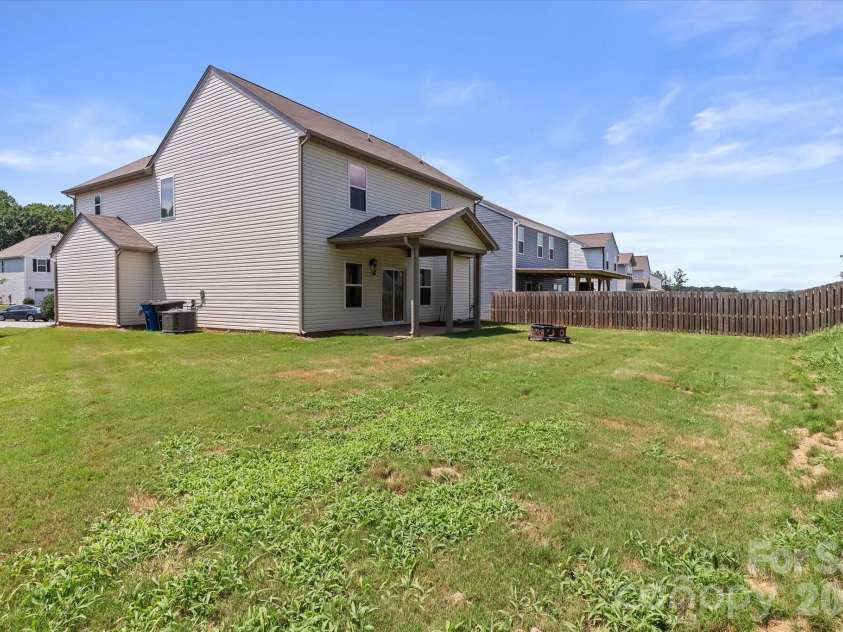 127 Buoy Lane, Statesville, NC 28677.  MLS# CAR4369903, YatesRealty ID 12477. 