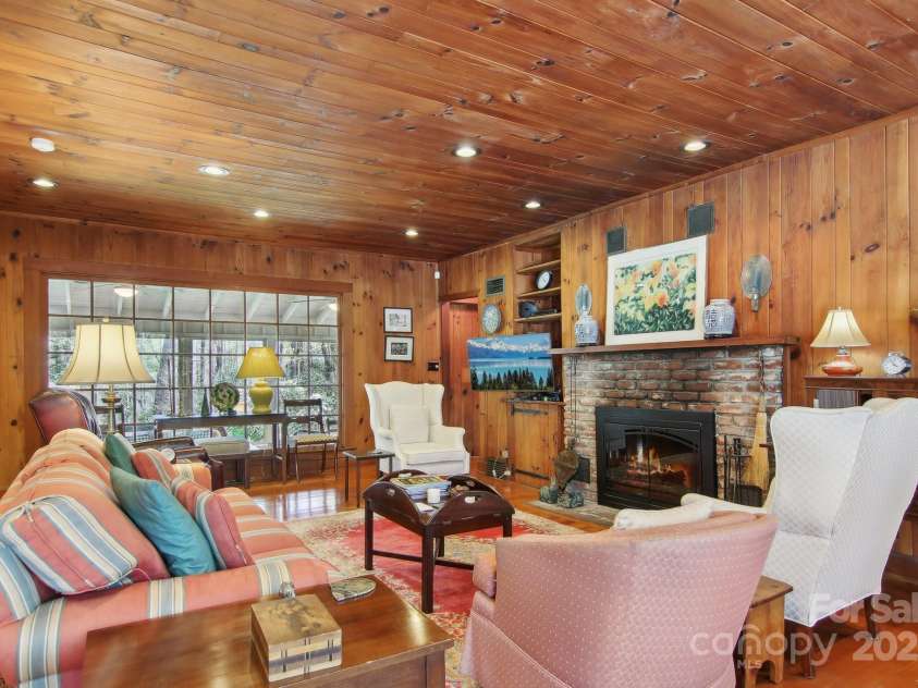 798 Evans Road, Hendersonville, NC 28739.  MLS# CAR4249023, YatesRealty ID 12477. 