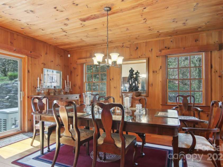 798 Evans Road, Hendersonville, NC 28739.  MLS# CAR4249023, YatesRealty ID 12477. 