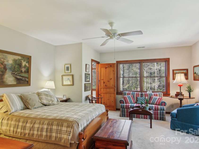 798 Evans Road, Hendersonville, NC 28739.  MLS# CAR4249023, YatesRealty ID 12477. 