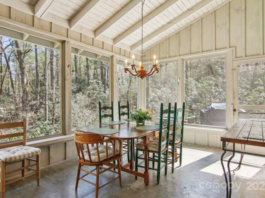 798 Evans Road, Hendersonville, NC 28739.  MLS# CAR4249023, YatesRealty ID 12477. 