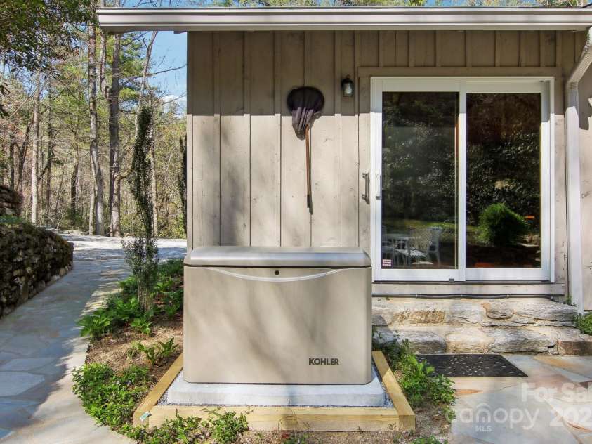 798 Evans Road, Hendersonville, NC 28739.  MLS# CAR4249023, YatesRealty ID 12477. Generator powers majority of the home