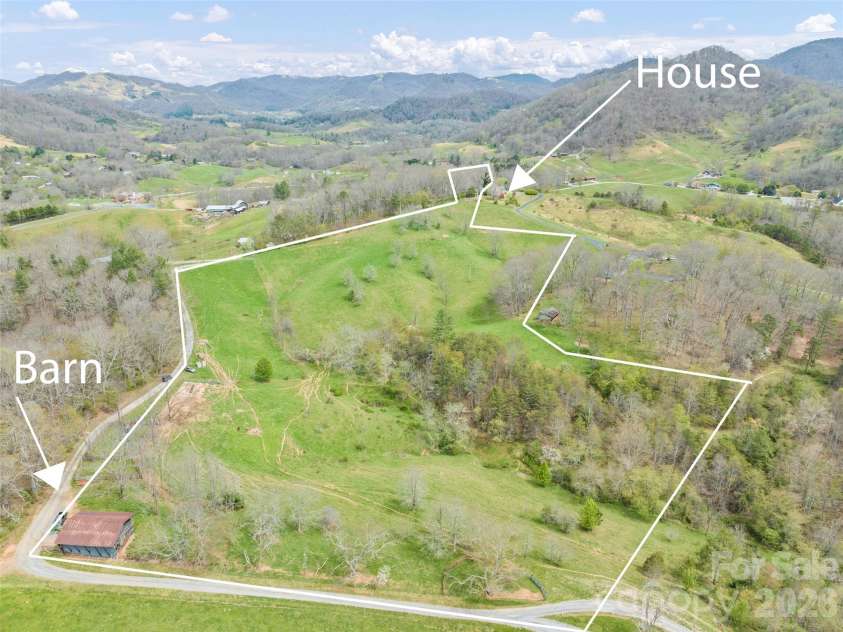 80 Gobblers Knob Drive, Clyde, NC 28721.  MLS# CAR4370809, YatesRealty ID 12478. 