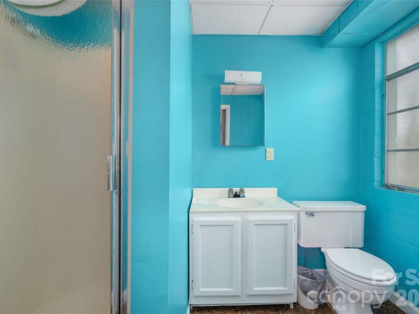 26 Laurel Loop, Maggie Valley, NC 28751.  MLS# CAR4367472, YatesRealty ID 12479. 