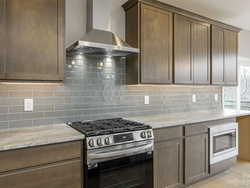 33 Course Drive, Etowah, NC 28729.  MLS# CAR4069124, YatesRealty ID 1248. Soft closed cabinets