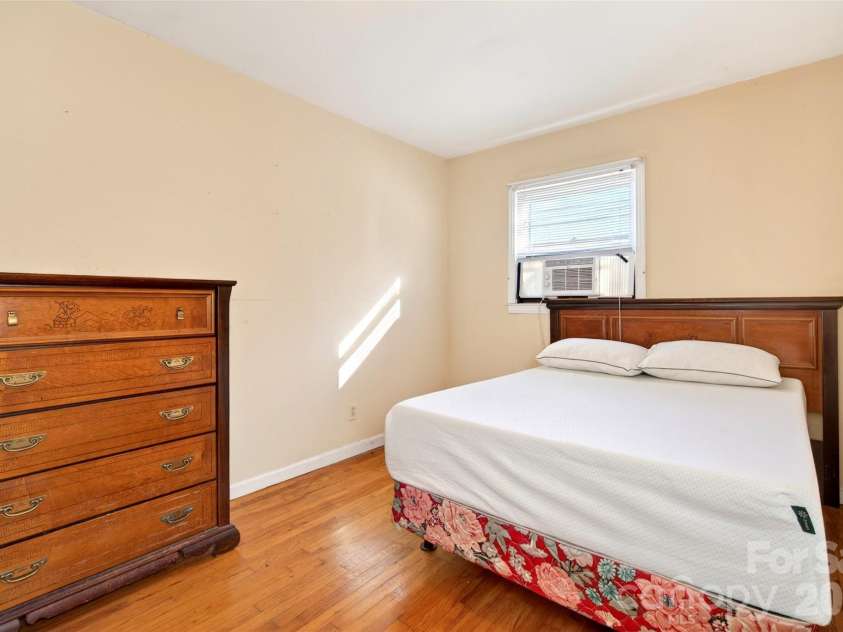 106 Chapel Street, Spruce Pine, NC 28777.  MLS# CAR4370999, YatesRealty ID 12480. 