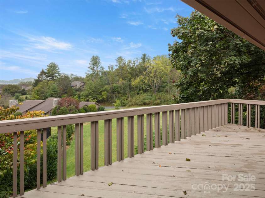 5 Ridge Terrace, Asheville, NC 28804.  MLS# CAR4308830, YatesRealty ID 12480. Large Deck great for entertaining