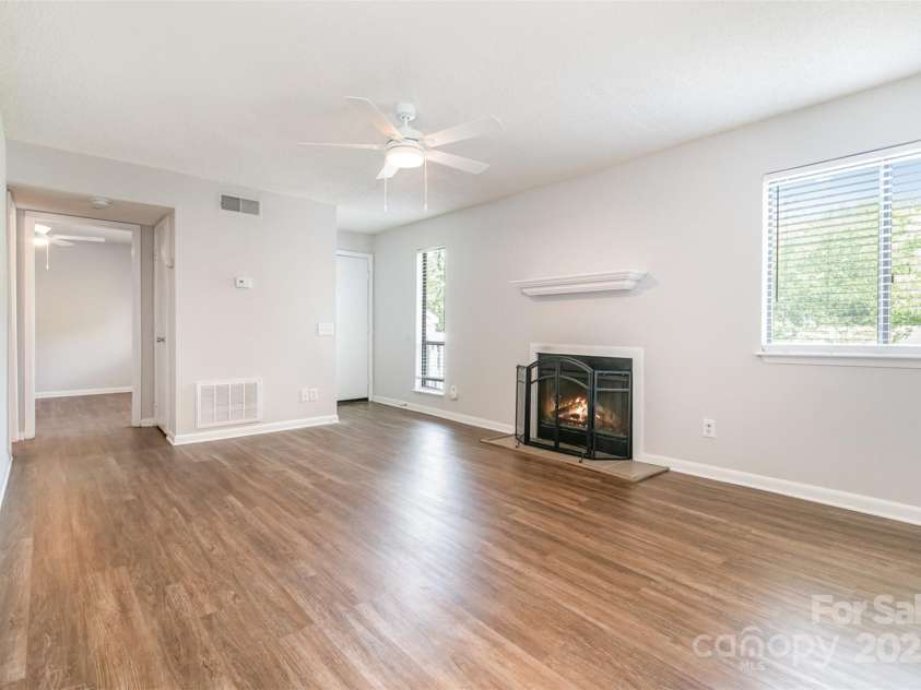 3201 Heathstead Place, Charlotte, NC 28210.  MLS# CAR4256283, YatesRealty ID 12481. 