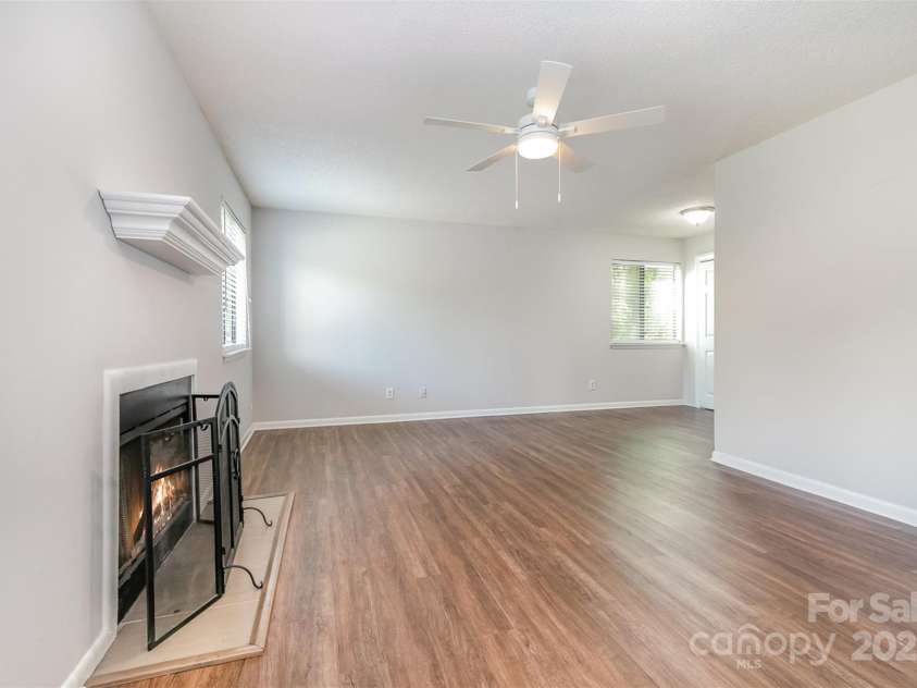 3201 Heathstead Place, Charlotte, NC 28210.  MLS# CAR4256283, YatesRealty ID 12481. 