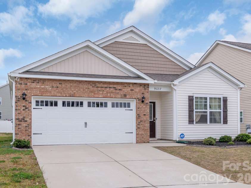 9037 Remnick Drive, Gastonia, NC 28056.  MLS# CAR4370627, YatesRealty ID 12481. 