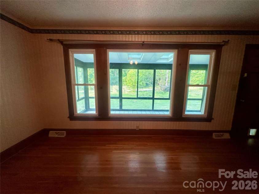 3202 Puetts Chapel Road, Dallas, NC 28034.  MLS# CAR4370256, YatesRealty ID 12482. 