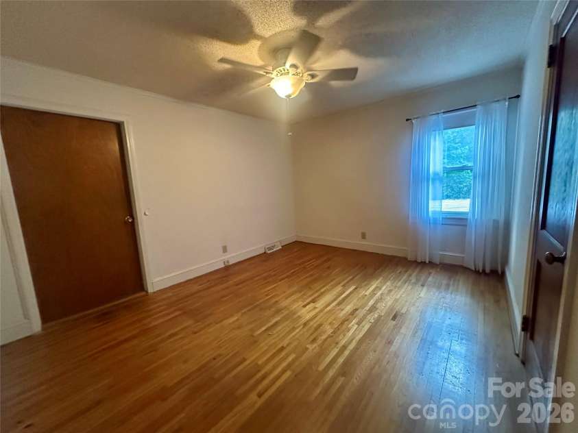 3202 Puetts Chapel Road, Dallas, NC 28034.  MLS# CAR4370256, YatesRealty ID 12482. 