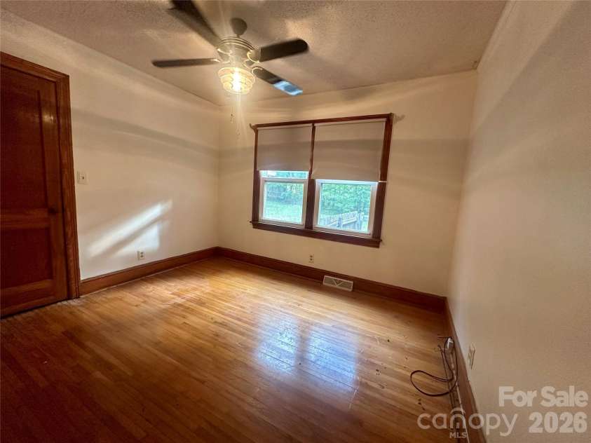 3202 Puetts Chapel Road, Dallas, NC 28034.  MLS# CAR4370256, YatesRealty ID 12482. 
