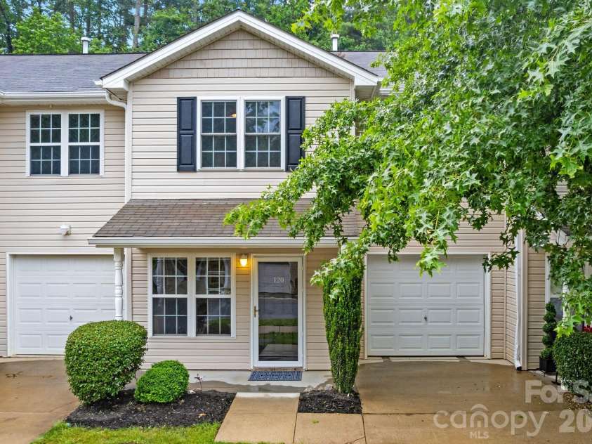 120 Alpine Ridge Drive, Asheville, NC 28803.  MLS# CAR4371005, YatesRealty ID 12483. 