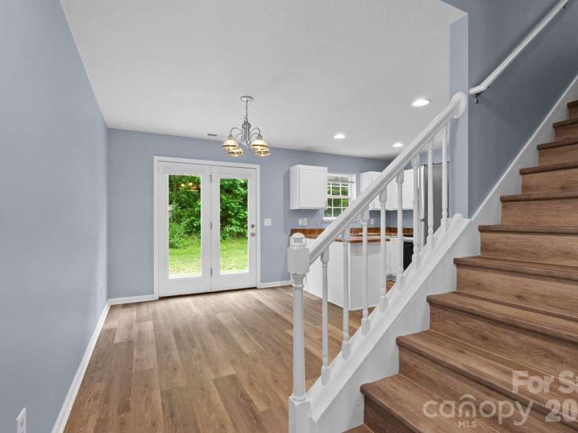 120 Alpine Ridge Drive, Asheville, NC 28803.  MLS# CAR4371005, YatesRealty ID 12483. 