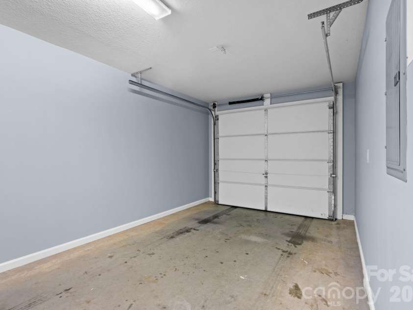 120 Alpine Ridge Drive, Asheville, NC 28803.  MLS# CAR4371005, YatesRealty ID 12483. 