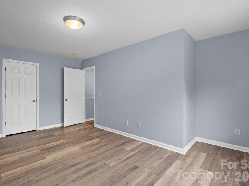 120 Alpine Ridge Drive, Asheville, NC 28803.  MLS# CAR4371005, YatesRealty ID 12483. 