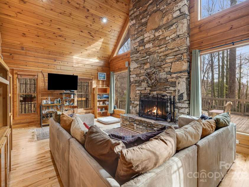 84 StoneWall Road, Whittier, NC 28783.  MLS# CAR4190023, YatesRealty ID 12483. 