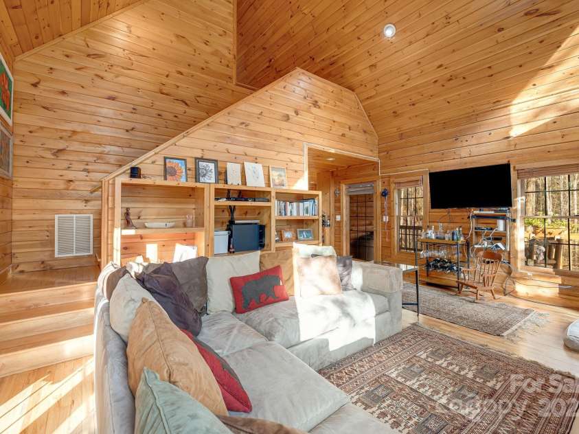 84 StoneWall Road, Whittier, NC 28783.  MLS# CAR4190023, YatesRealty ID 12483. 