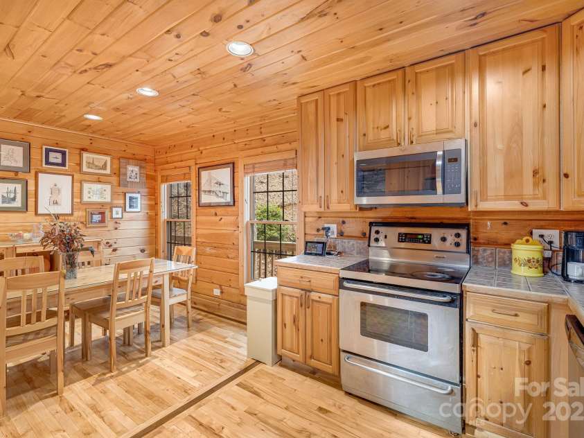 84 StoneWall Road, Whittier, NC 28783.  MLS# CAR4190023, YatesRealty ID 12483. 