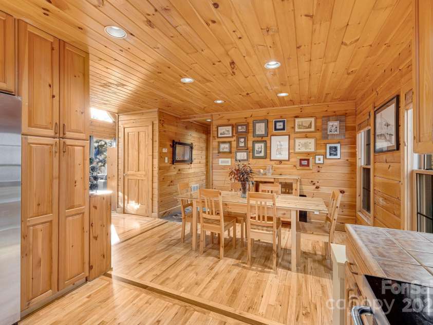 84 StoneWall Road, Whittier, NC 28783.  MLS# CAR4190023, YatesRealty ID 12483. 