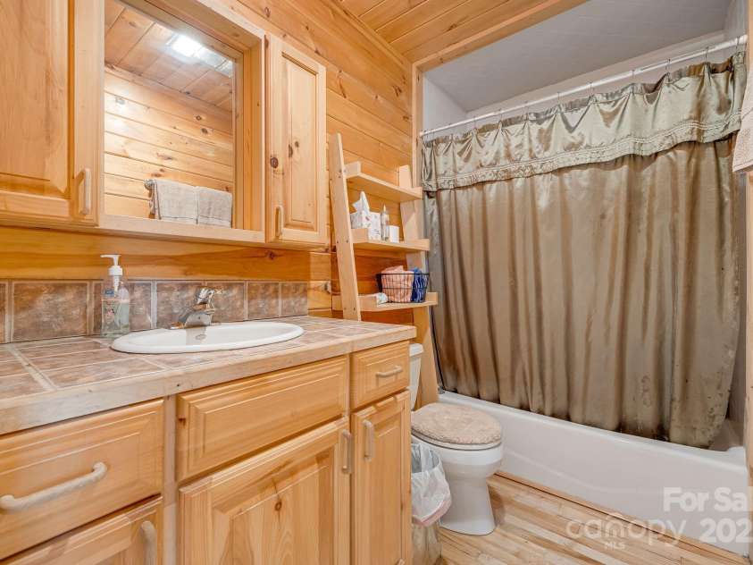 84 StoneWall Road, Whittier, NC 28783.  MLS# CAR4190023, YatesRealty ID 12483. 