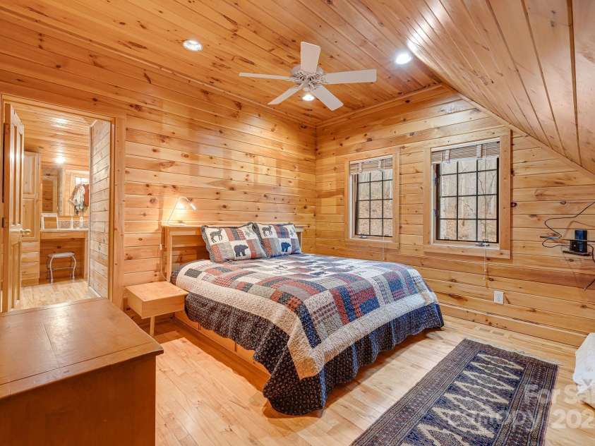 84 StoneWall Road, Whittier, NC 28783.  MLS# CAR4190023, YatesRealty ID 12483. 