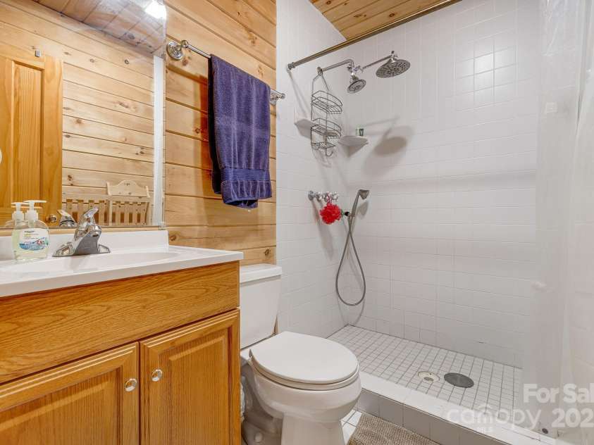 84 StoneWall Road, Whittier, NC 28783.  MLS# CAR4190023, YatesRealty ID 12483. 