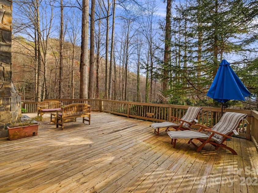 84 StoneWall Road, Whittier, NC 28783.  MLS# CAR4190023, YatesRealty ID 12483. 