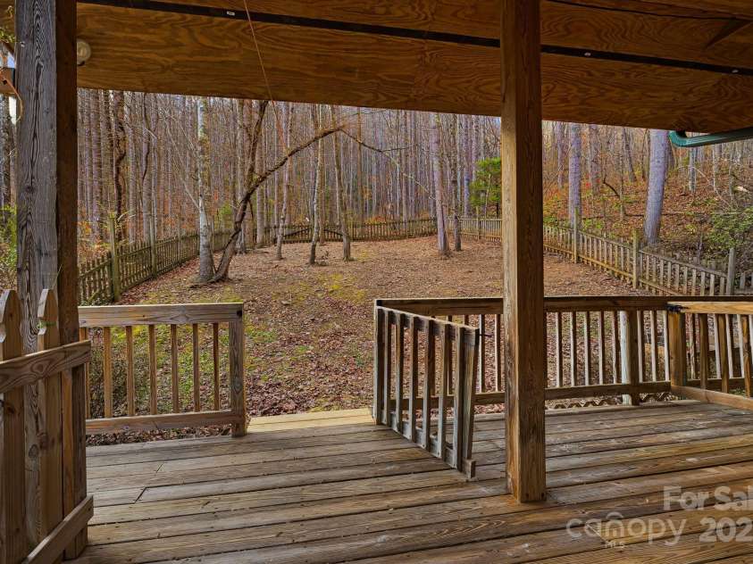 84 StoneWall Road, Whittier, NC 28783.  MLS# CAR4190023, YatesRealty ID 12483. 