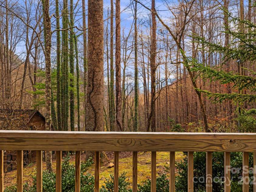 84 StoneWall Road, Whittier, NC 28783.  MLS# CAR4190023, YatesRealty ID 12483. 