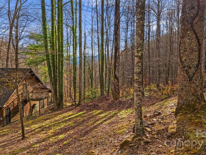 84 StoneWall Road, Whittier, NC 28783.  MLS# CAR4190023, YatesRealty ID 12483. 