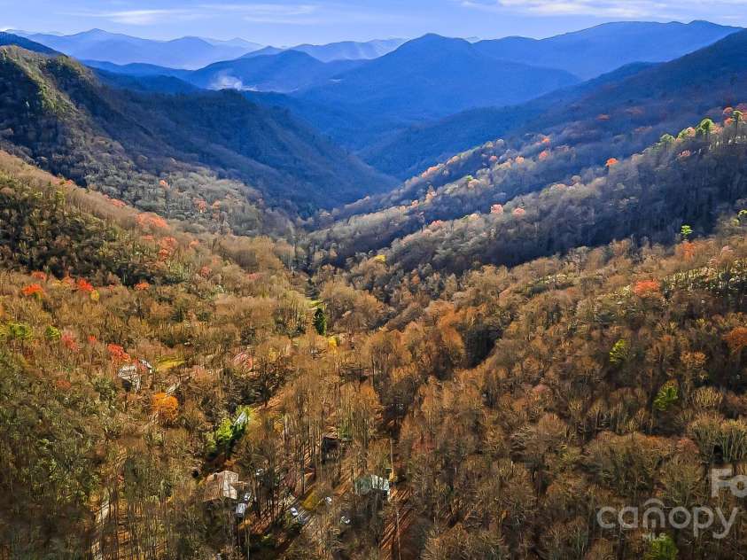 84 StoneWall Road, Whittier, NC 28783.  MLS# CAR4190023, YatesRealty ID 12483. 