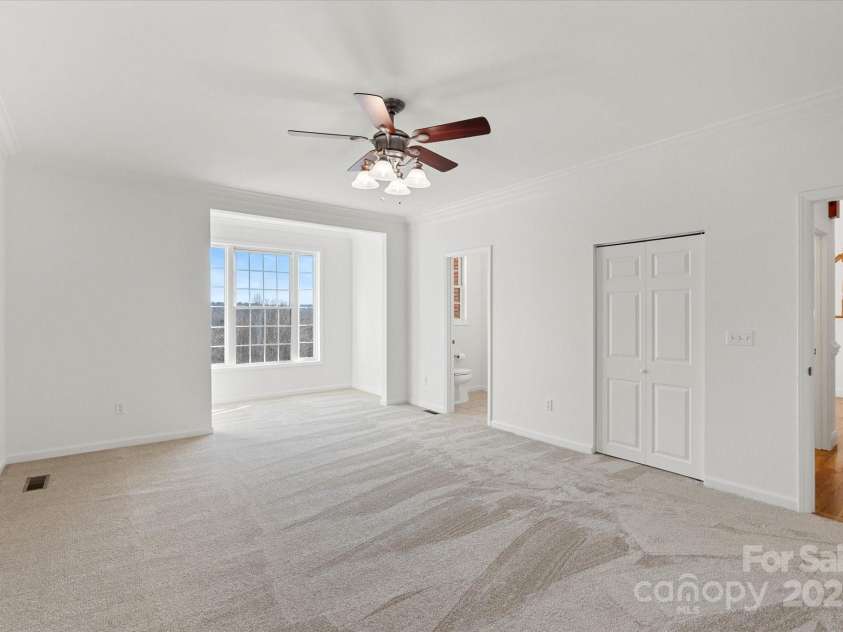 5774 Crown Terrace, Hickory, NC 28601.  MLS# CAR4213734, YatesRealty ID 12484. 