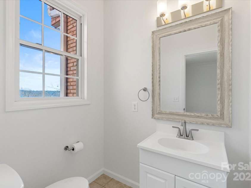 5774 Crown Terrace, Hickory, NC 28601.  MLS# CAR4213734, YatesRealty ID 12484. 