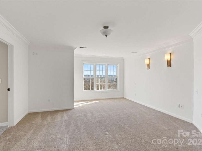 5774 Crown Terrace, Hickory, NC 28601.  MLS# CAR4213734, YatesRealty ID 12484. 