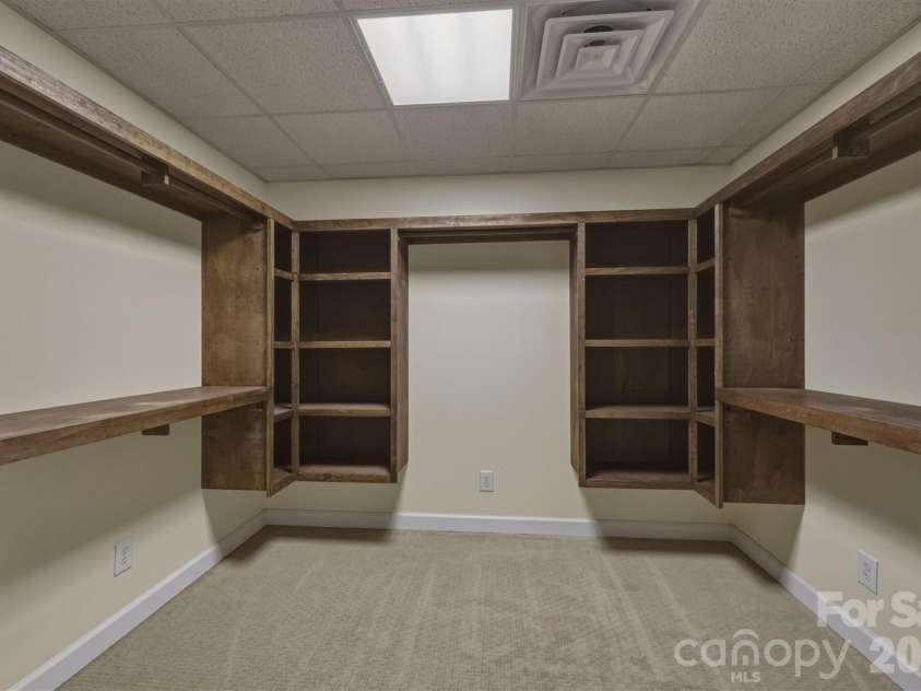 5205 South Oak Circle, Granite Falls, NC 28630.  MLS# CAR4367117, YatesRealty ID 12485. Basement flex/bedroom closet