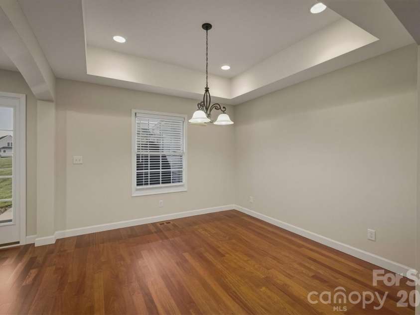 5205 South Oak Circle, Granite Falls, NC 28630.  MLS# CAR4367117, YatesRealty ID 12485. Dinning Room